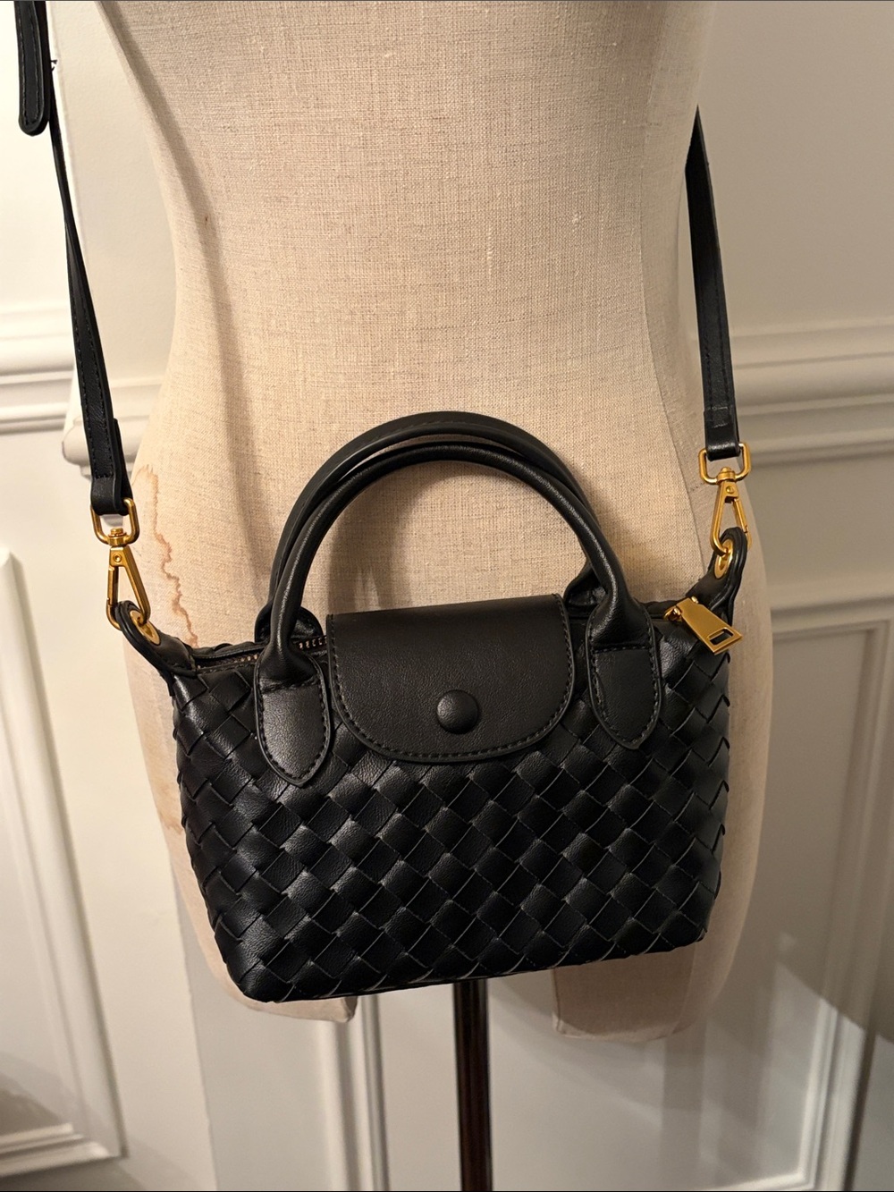 Women’s Black Woven Leather Top-Handle Crossbody Bag